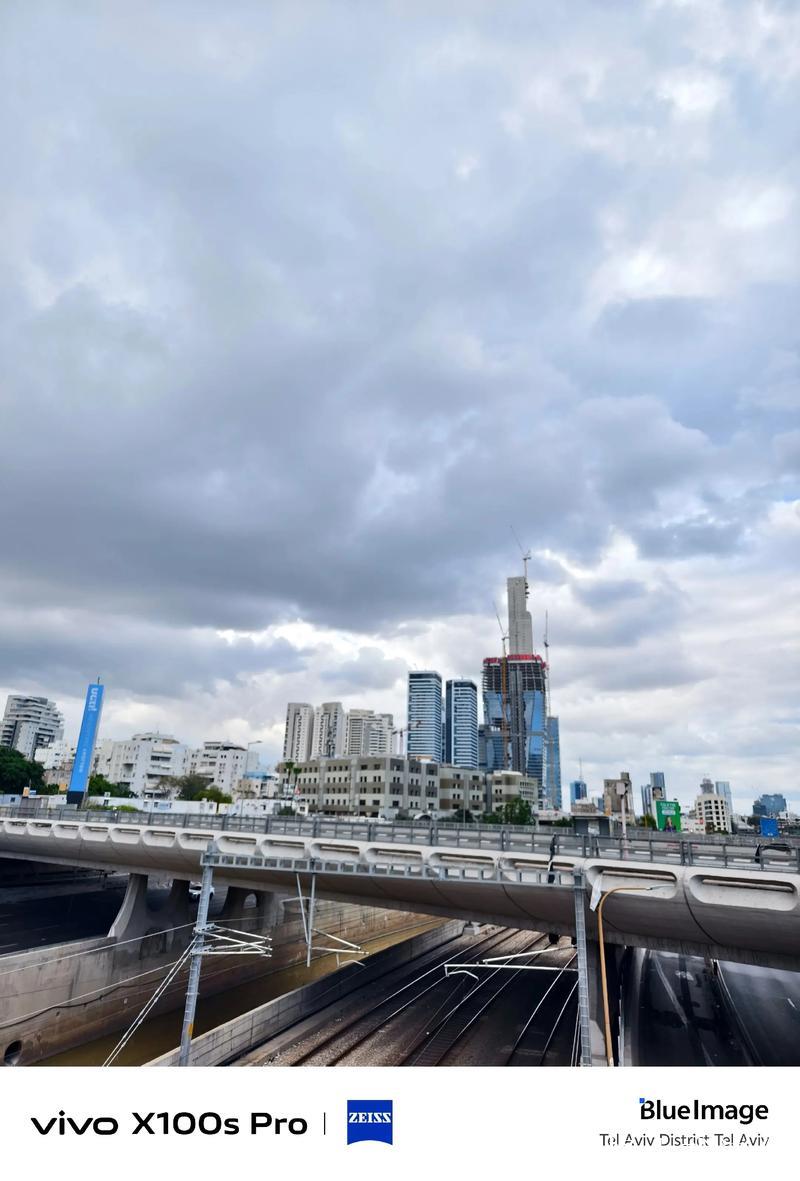 每体:阿劳霍现身特拉维夫,以色列之行开启休闲时光 每体:阿劳霍现身特拉维夫,以色列之行开启休闲时光